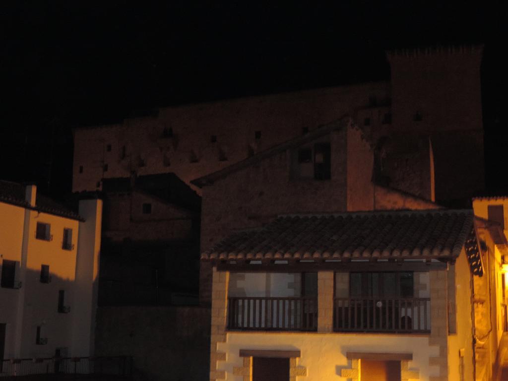 Apartamentos Turisticos El Refugio Mora de Rubielos Luaran gambar