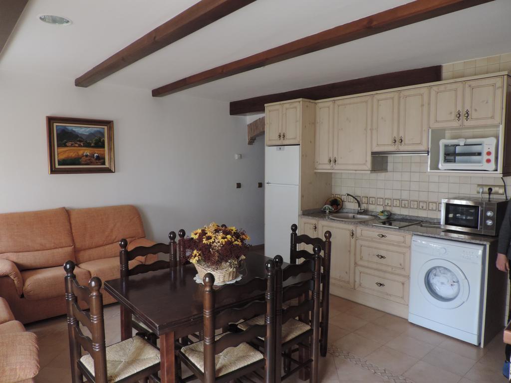 Apartamentos Turisticos El Refugio Mora de Rubielos Bilik gambar